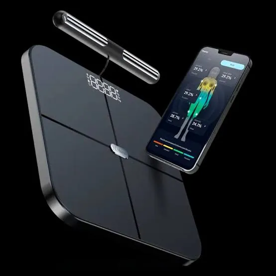 The Hume Pod smart scale and Hume Care app